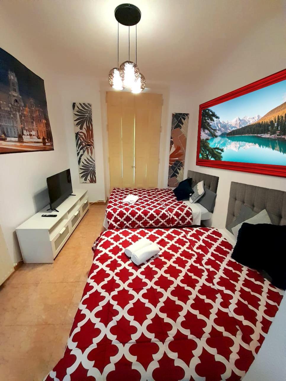 Bed and Breakfast Sol Montera & Parking Tph Madrid Exteriér fotografie